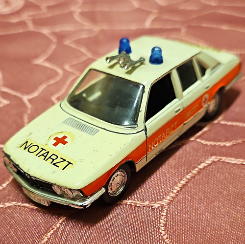 Schuco bmw notarzt - schuco,